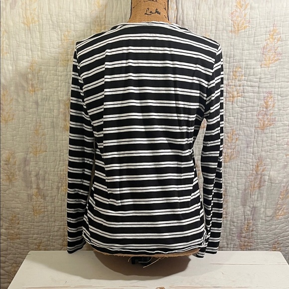 Black and White Striped Women's Top size XL - Picture 3 of 5